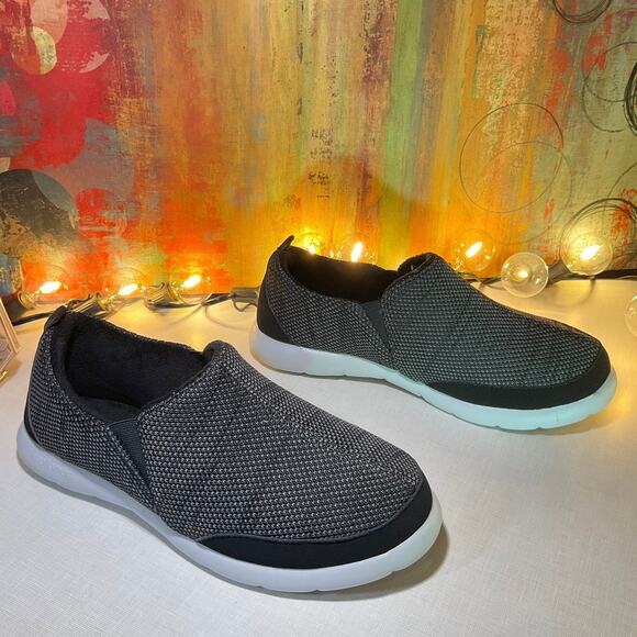 Sport-Knit Indoor/Outdoor Slippers, 8 US - Picture 1 of 10